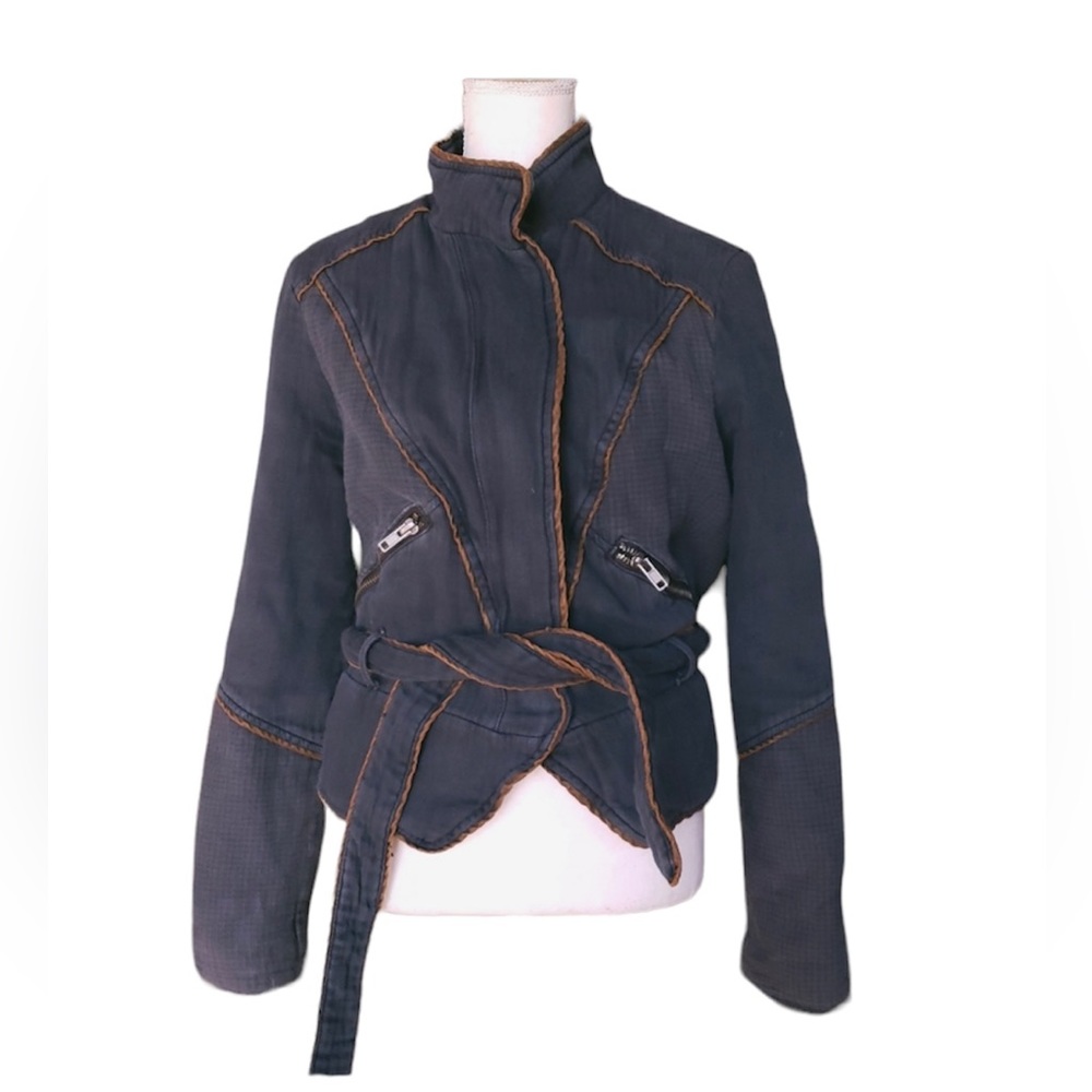 Free People Double Cloth Twill Blue Wrap Jacket
Size Medium
